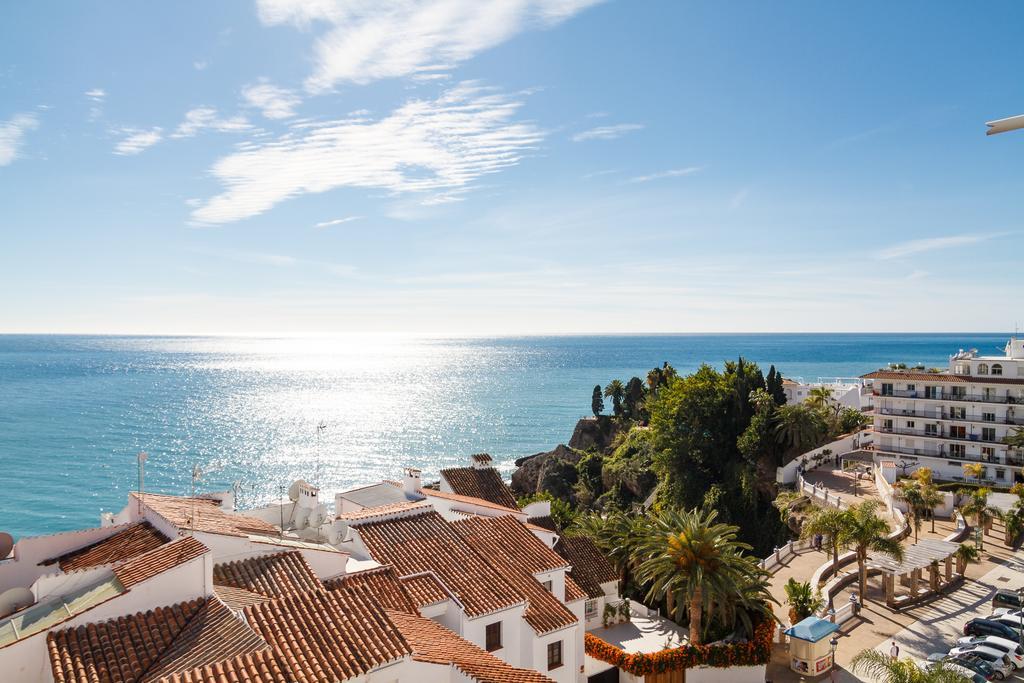 Bahia 57 Apartments Casasol Nerja Bagian luar foto