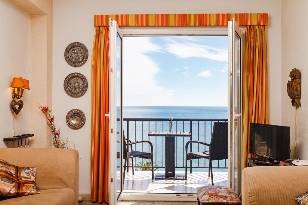 Bahia 57 Apartments Casasol Nerja Bagian luar foto